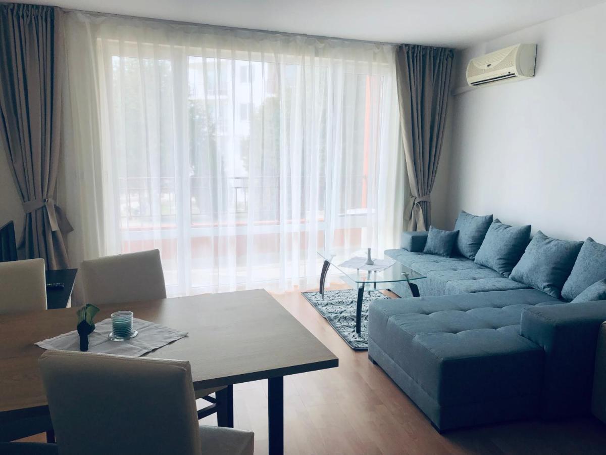 Beautiful Apartment Right By The Sea, Sveti Vlas Exterior photo