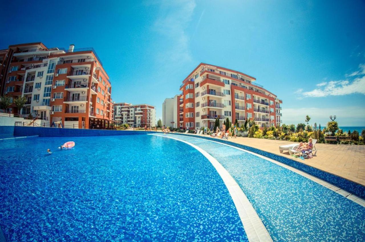 Beautiful Apartment Right By The Sea, Sveti Vlas Exterior photo