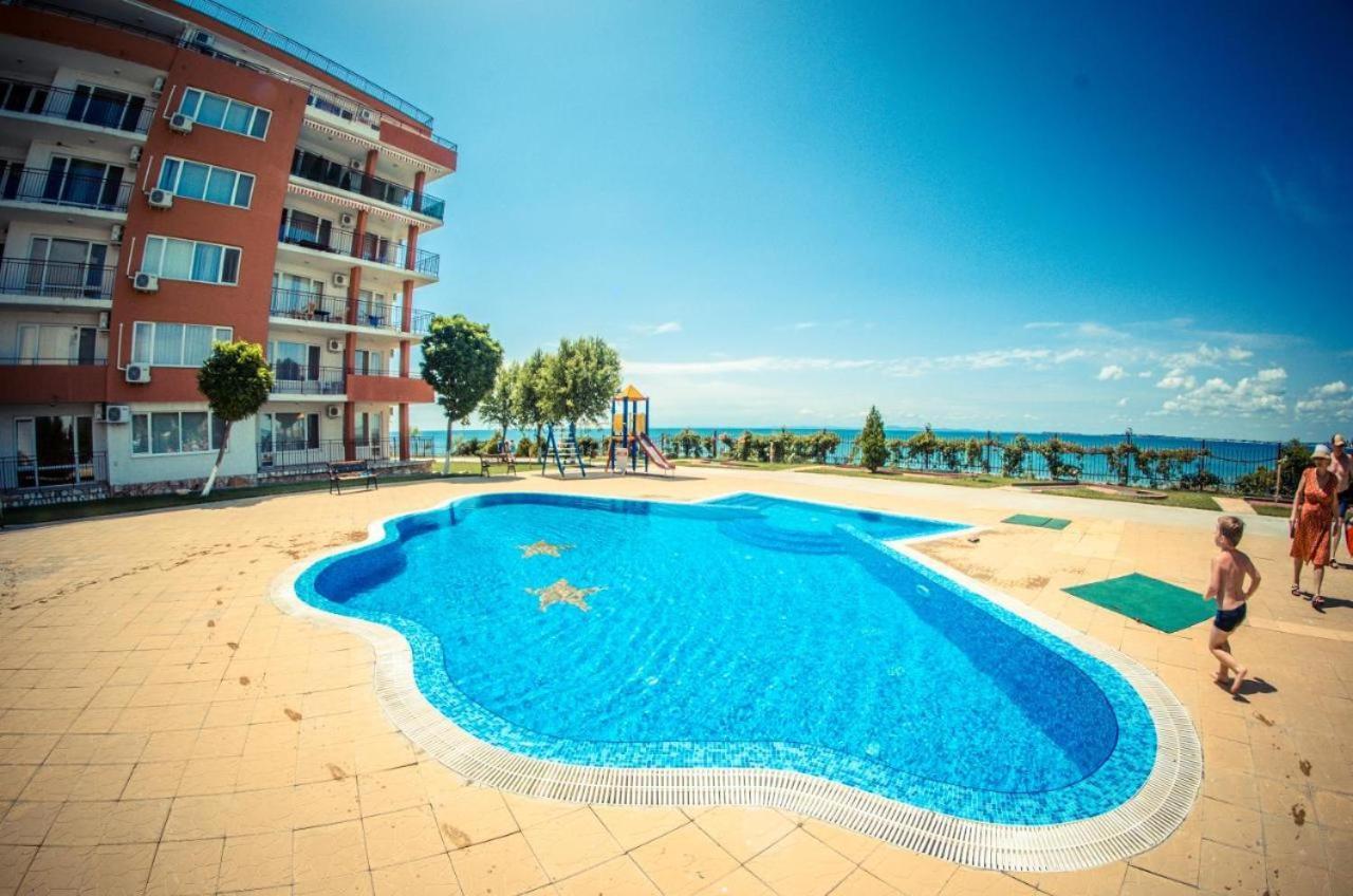 Beautiful Apartment Right By The Sea, Sveti Vlas Exterior photo