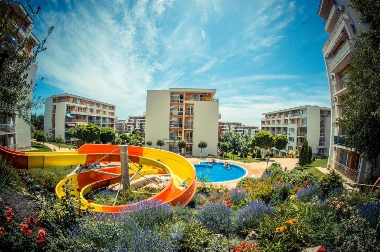 Beautiful Apartment Right By The Sea, Sveti Vlas Exterior photo