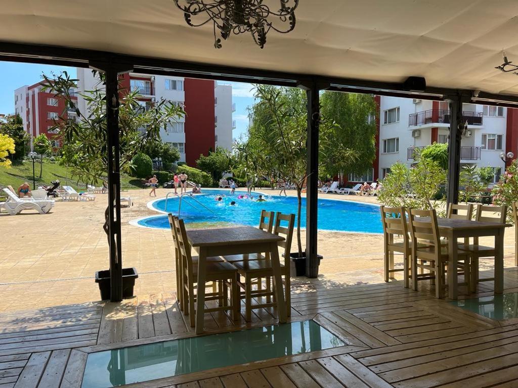 Beautiful Apartment Right By The Sea, Sveti Vlas Exterior photo